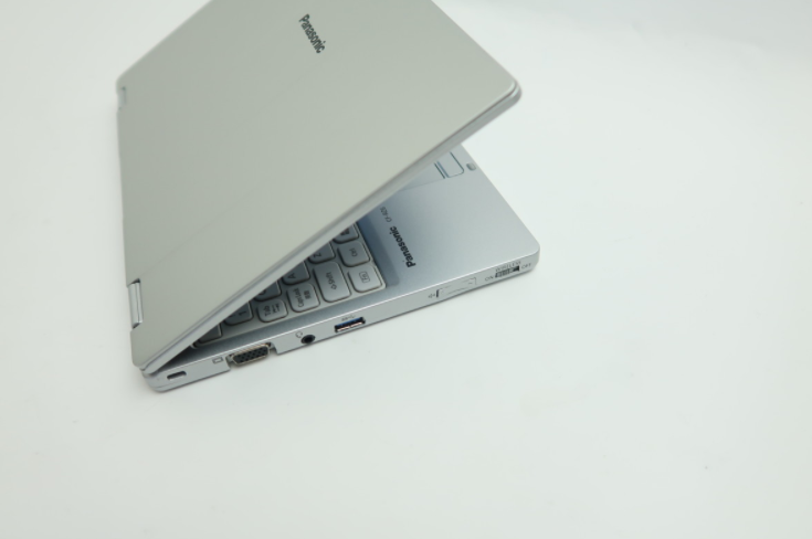 Panasonic CF-RZ6 : laptop cảm ứng nhẹ nhất thế giới 0,75kg