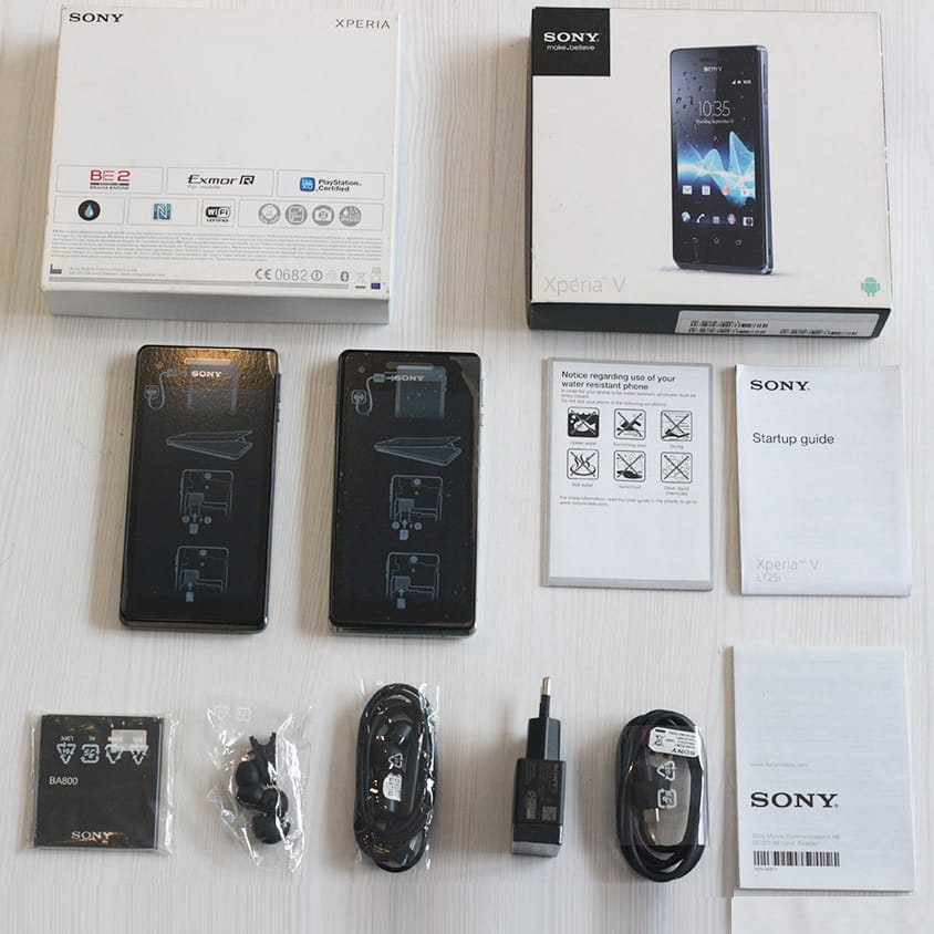 SONY XPERIA V